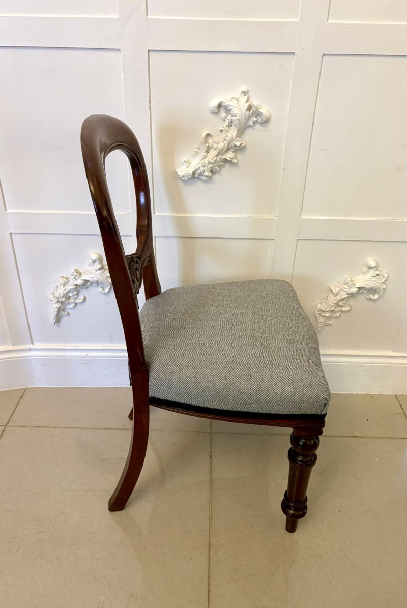 Antique Set of Eight Quality Mahogany Balloon Back Dining Chairs - Image 5